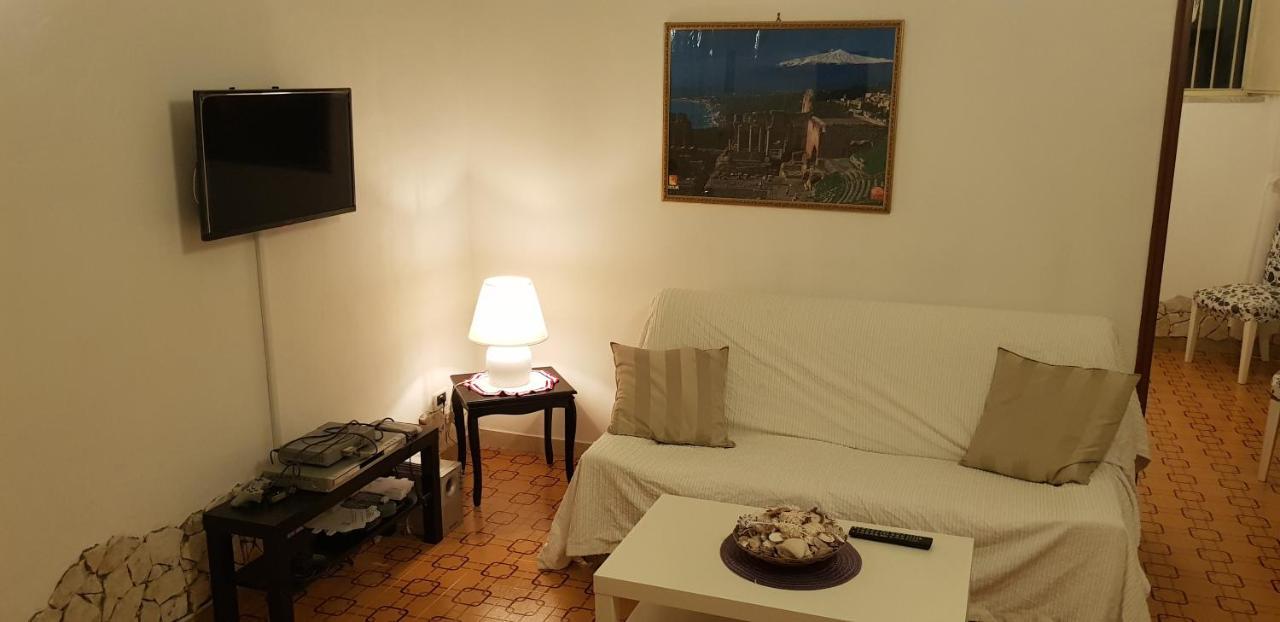 Casa Capri Giardini Naxos Exterior foto